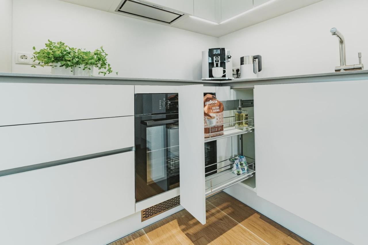 Oeoe Street Premium Apartment With Terrace Tartu Exteriör bild